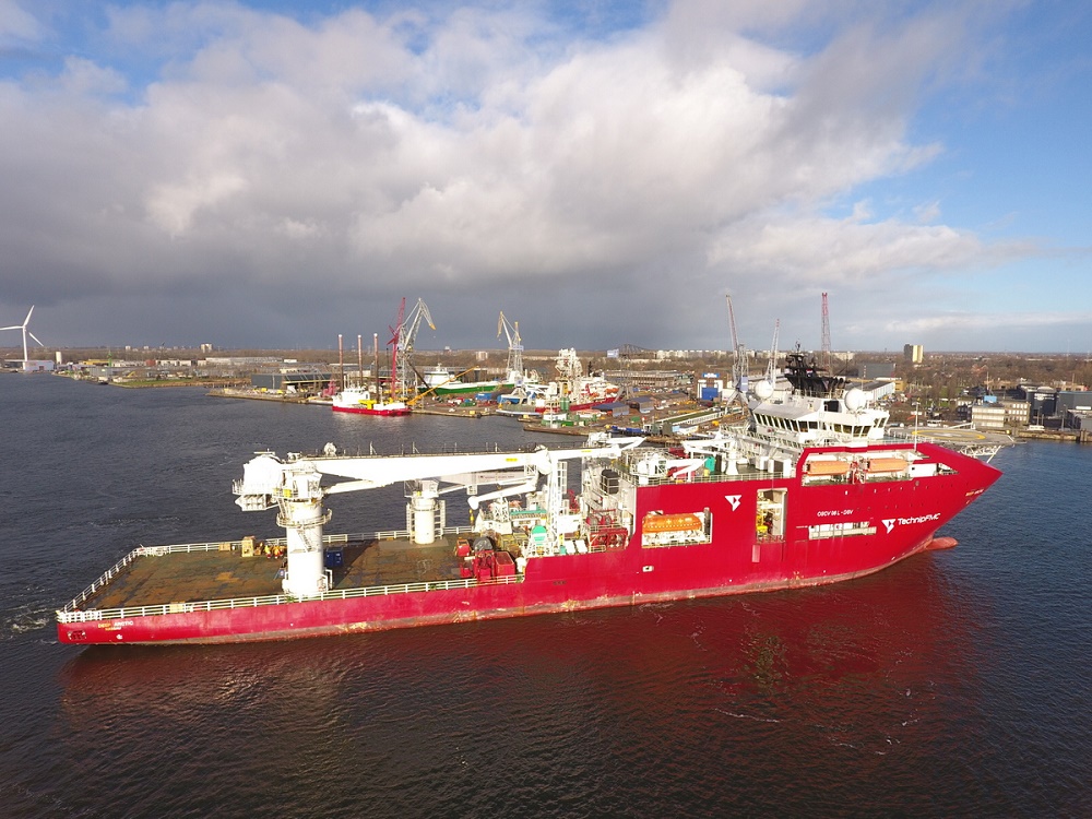 Damen Shiprepair Amsterdam completes major  maintenance programme on OSV Deep Arctic