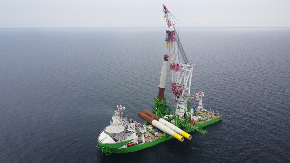 DEME’s next generation vessel ‘Orion’ successfully installs first monopile at Arcadis Ost 1