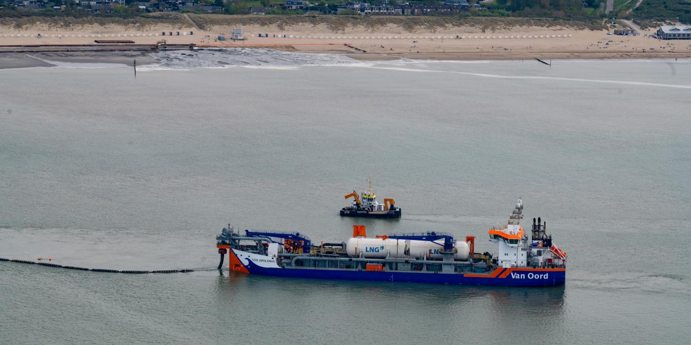 Van Oord’s brand new LNG-powered sister vessels join forces protecting the Dutch coast