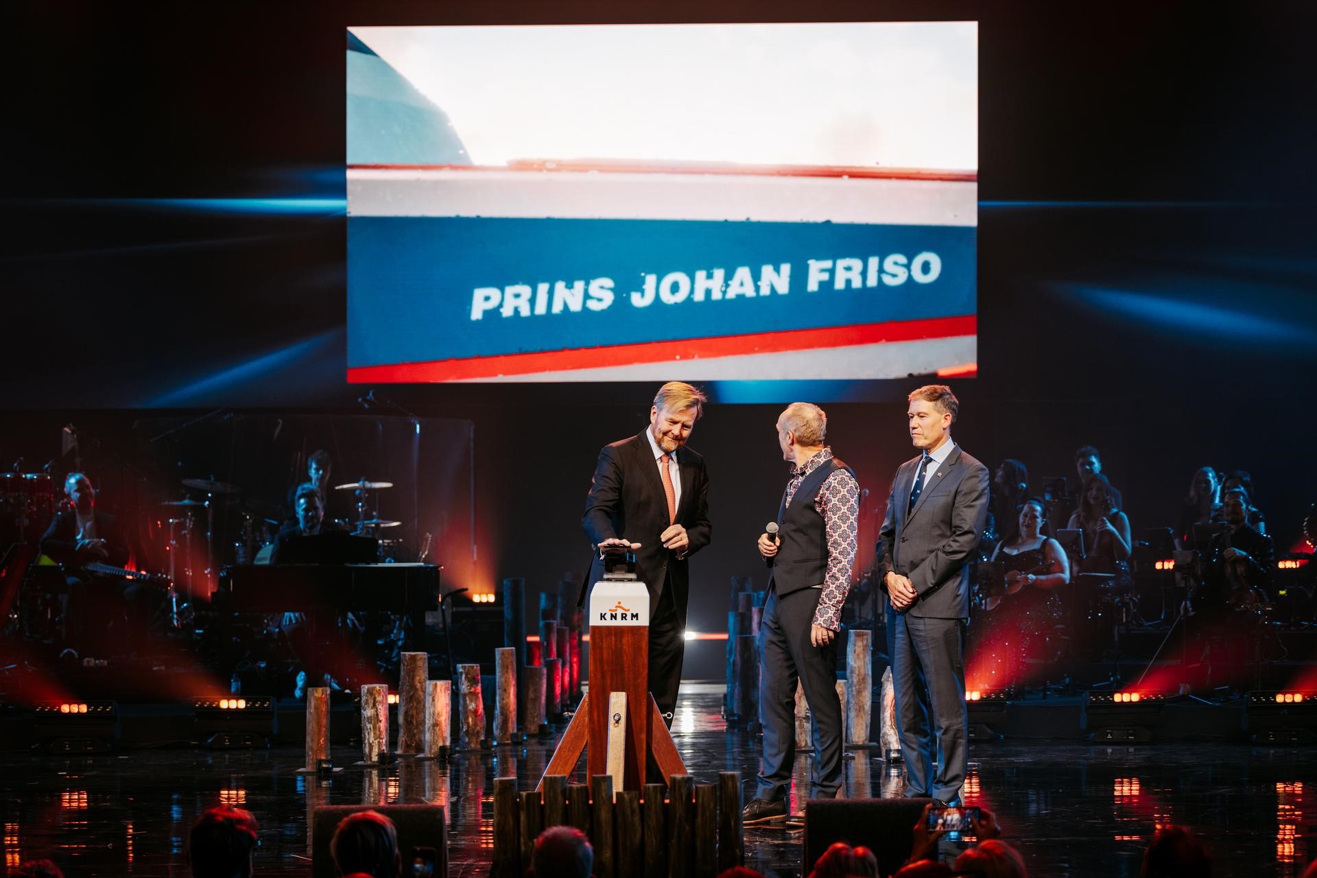 Koning onthult nieuwste KNRM-boot: Prins Johan Friso